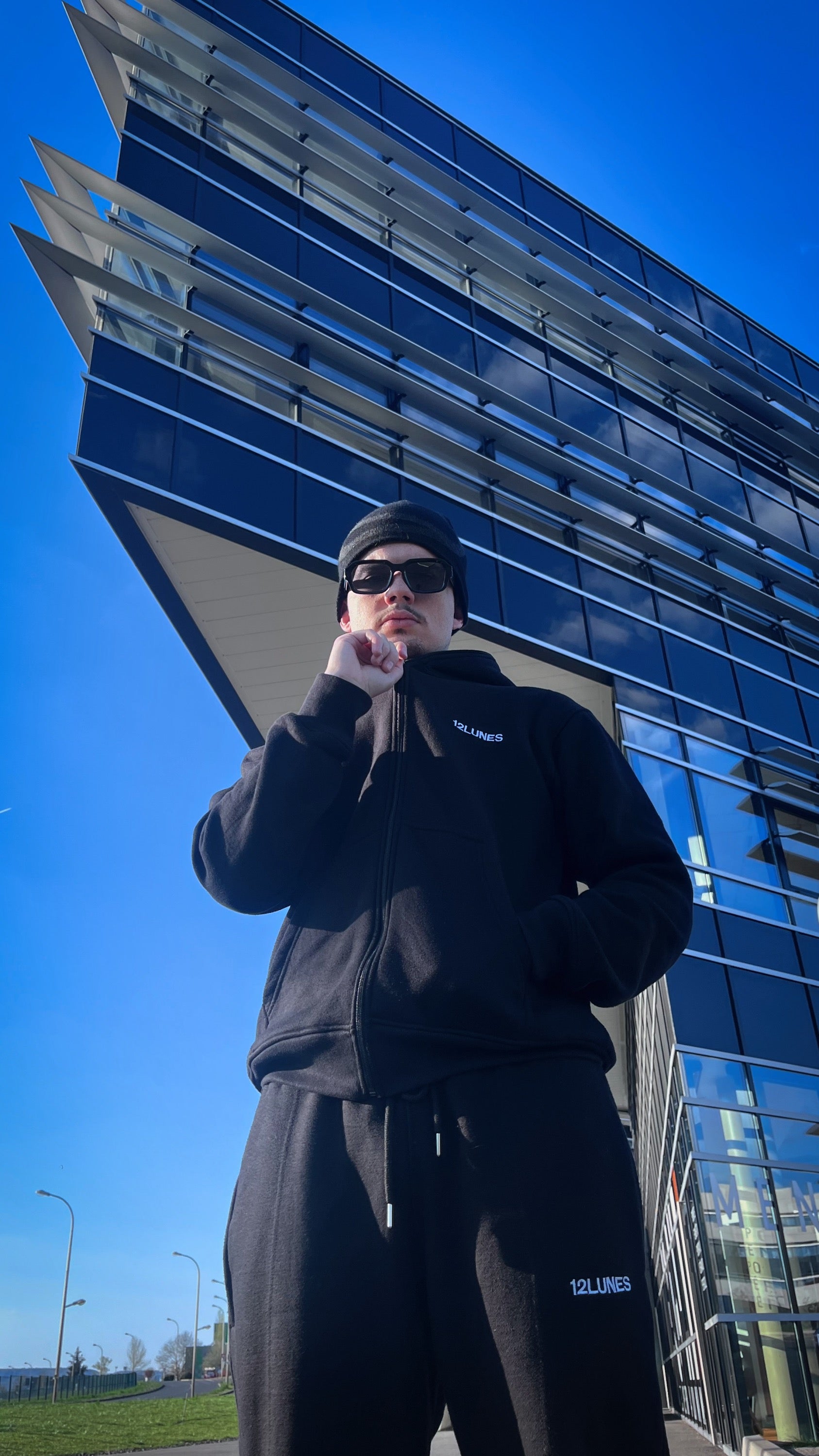 streetwear-fullzip-trackpant